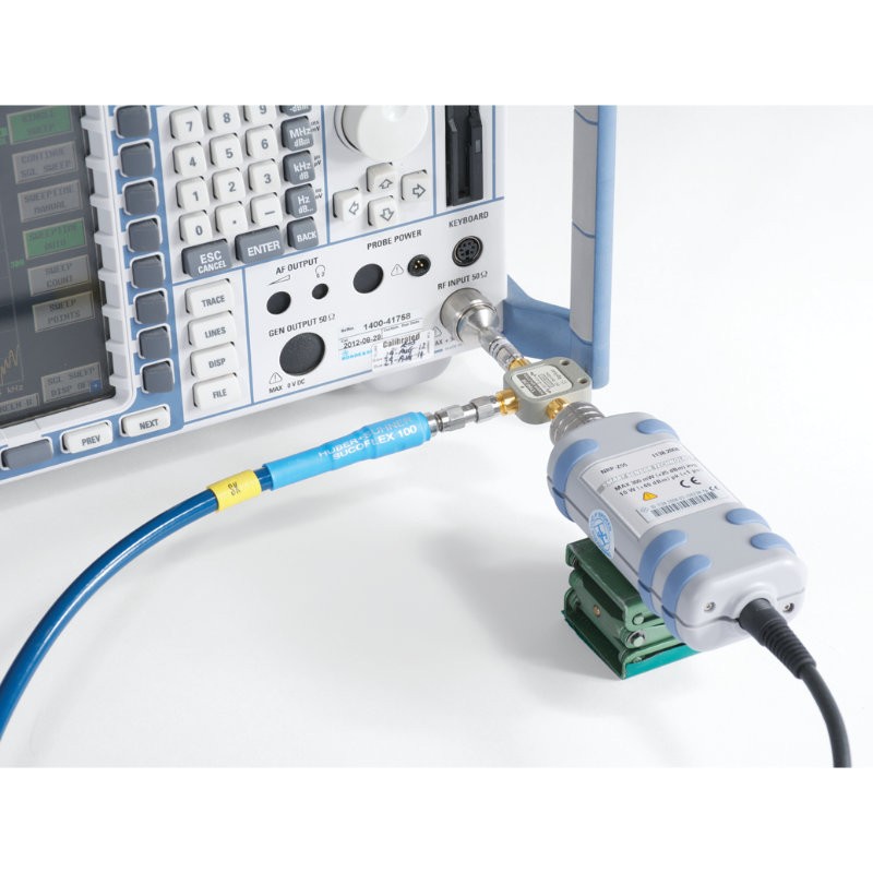 Fuente de referencia de ruido de fase bajo 96270A de 27 GHz